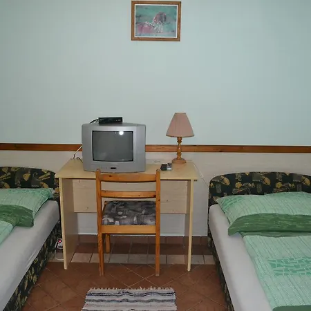 Bed & Breakfast Soskuti Lovas Elmenypark Es Panzio *